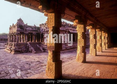12th ° secolo Airavatesvara Tempio a Darasuram vicino Kumbakonam, Tamil Nadu, India del Sud, India, Asia. Patrimonio dell'umanità dell'UNESCO Foto Stock