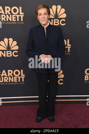 Hollywood, US, 2 marzo 2023, Julie Andrews in arrivo sul tappeto rosso per Carol Burnett: 90 anni di risate + amore tenuto ad Avalon Hollywood il 2 marzo 2023 a Hollywood, CA.The NBC Special sarà in onda il 26 aprile 2023. © Lisa OConnor/AFF-USA.com Foto Stock