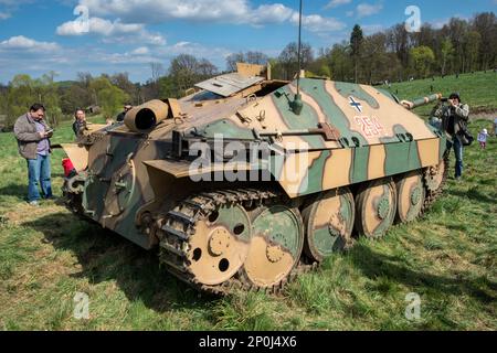 Jagdpanzer 38 Hetzer, WW2 cacciatorpediniere tedesco, dopo la rievocazione della battaglia del WW2, Jelenia Gora, bassa Slesia, Polonia Foto Stock