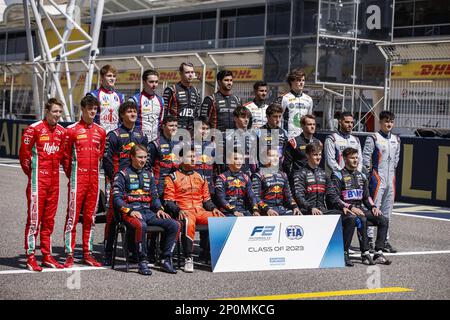 Sakhir, Bahrain - 02/03/2023, F2 driversâ&#X80;&#x99; foto di classe durante il 1st° round del Campionato FIA di Formula 2 2023 dal 2 al 5 marzo 2023 sul circuito Internazionale del Bahrain, a Sakhir, Bahrain - Foto: Xavi Bonilla / DPPI/LiveMedia Foto Stock