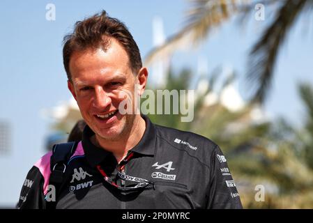 Sakhir, Bahrein, 03/03/2023, Laurent Rossi (fra) Amministratore Delegato delle Alpi. 03.03.2023. Campionato del mondo di Formula 1, Rd 1, Gran Premio del Bahrain, Sakhir, Bahrain, Giorno di pratica Photo credit should Read: XPB/Press Association Images. Foto Stock