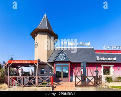 Esterno del ristorante 'la Taverne', Chambray les Tours, Indre-et-Loire, Francia. Foto Stock