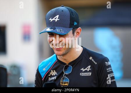 Sakhir, Bahrain - 02/03/2021, OCON Esteban (fra), Alpine F1 Team A523, ritratto durante il Gran Premio di Formula 1 Gulf Air Bahrain 2023, 1st° round del Campionato del mondo FIA Formula uno 2023 dal 2 al 5 marzo 2023 sul circuito Internazionale del Bahrain, a Sakhir, Bahrain - Foto: FLORENT GOODEN / DPPI Media / LiveMedia Foto Stock