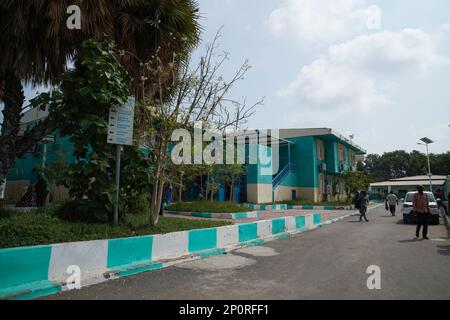 Gibuti. 1st Mar, 2023. Questa foto scattata il 1 marzo 2023 mostra l'ospedale generale Peltier a Gibuti City, Gibuti. Il 21st° team medico cinese inviato a Gibuti fornisce servizi medici all'ospedale generale Peltier dal gennaio 2022. Alla fine di febbraio 2023, l'équipe medica aveva fornito 14.658 servizi ambulatoriali, 576 servizi di emergenza e completato 1.168 interventi chirurgici. Credit: Han Xu/Xinhua/Alamy Live News Foto Stock