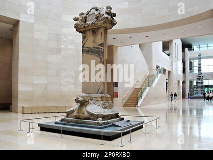 Seoul, Corea del Sud - Maggio 2019: Stele per il precettore buddista wollang nel Museo Nazionale Coreano. Stela sulla statua della tartaruga Foto Stock