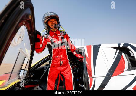 Abu Dhabi - 03/03/2023, 210 ZI Yuliang (chn), SHA HE (chn), BAIC ORV, BAIC ORV BJ40, FIA W2RC, Ritratto durante la fase 5 dell'Abu Dhabi Desert Challenge 2023, 2nd° round della stagione 2023 W2RC, il 3 marzo 2023 tra Qasr al Sarab e ADNOC Business Center, Abu Dhabi - Foto Julien Delfosse / DPPI Foto Stock