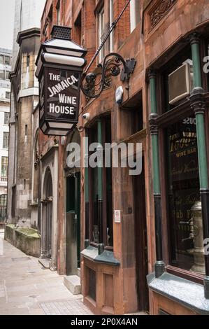 La Jamaica Wine House, aka 'il Jampot', St. Michael's Alley, Cornhill, City of London, EC3V, Inghilterra, REGNO UNITO Foto Stock