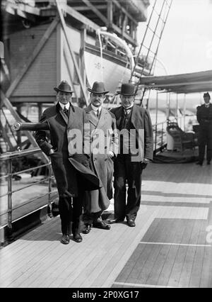 William Gibbs McAdoo, David Franklin Houston, Albert Sidney Burleson, Target Practice, 1913. Foto Stock