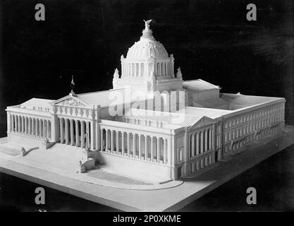 Vista del Campidoglio, Città del Messico, Messico, 1913. Modello del Palacio legislativo Federale, un edificio mai completato per gli organi legislativi della Repubblica Federale messicana. La cupola fu salvata e trasformata nel Monumento della Rivoluzione da Carlos Obreg&#XF3;n Santacilia. Foto Stock