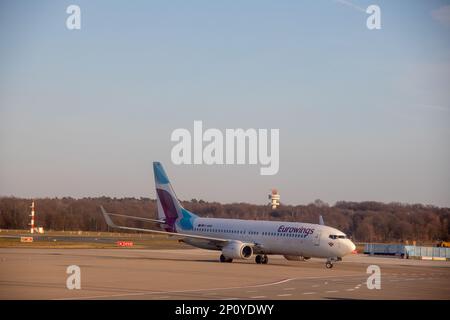 L'aereo Eurowings atterrò all'aeroporto di Koln/Bonn. Credit: Sinai Noor / Alamy Stock Photo Foto Stock