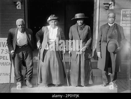 Riunione degli schiavi. Lewis Martin, età 100; Martha Elizabeth Banks, età 104; Amy Ware, Età 103; Rev. S.P. Disegnato, nato libero, 1917. Precedentemente schiaved afroamericani. Foto Stock