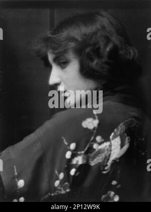 Sterling, Pauline, Miss, ritratto fotografia, 1913. Foto Stock