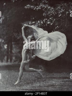 Ballerina Isadora Duncan, tra il 1915 e il 1923. Foto Stock