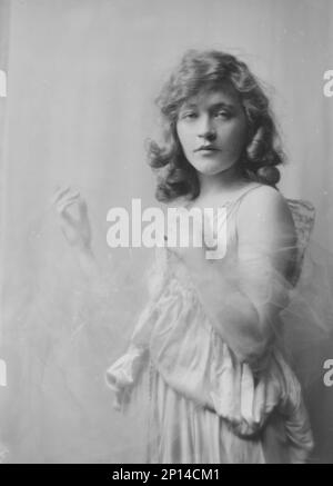 Murray, Mae, Miss, fotografia ritratto, 1915 dicembre 3. Foto Stock