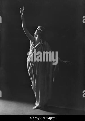 Ballerina Isadora Duncan, tra il 1915 e il 1923. Foto Stock
