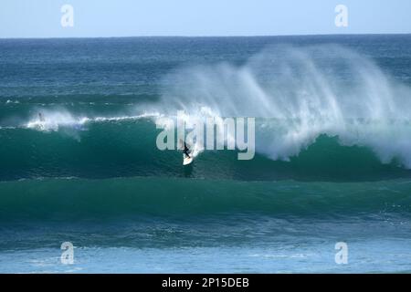 Surf a onde grandi a Bells Beach Foto Stock