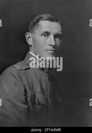 Captain Roland Hazard, ritratto fotografico, 1918 ottobre 10. Rowland Hazard III, uomo d'affari americano conosciuto come "Rowland H." che ha caratterizzato negli eventi che portano alla formazione di Alcoholics Anonimo. Foto Stock