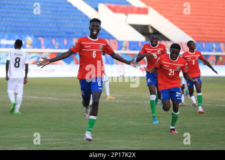 Egitto, Alessandria 03 marzo 2023 - Mahmudu Bajo della Gambia festeggia dopo aver segnato il gol durante la Quarter Final Match tra Gambia Under 20 e Sud Sudan Under 20 of TotalEnergies Under 20 Africa Cup of Nations Egitto 2023 e qualificati gioca per FIFA Under 20 World Cup 2023 in Indonesia. Stadio Haras El-Hodod ad Alessandria, Egitto, 2023. Foto SPSI Credit: Sebo47/Alamy Live News Foto Stock