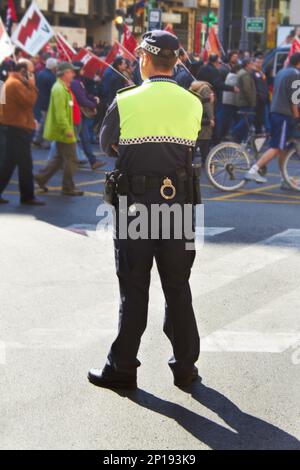 Oggi non c'è nulla di cui si possa parlare. Colpo di polizia per una protesta. Foto Stock