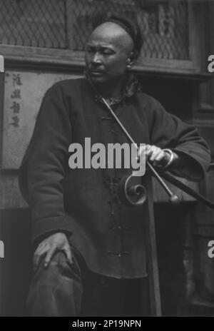 Il produttore di scarpe, Chinatown, San Francisco, tra il 1896 e il 1906. Foto Stock