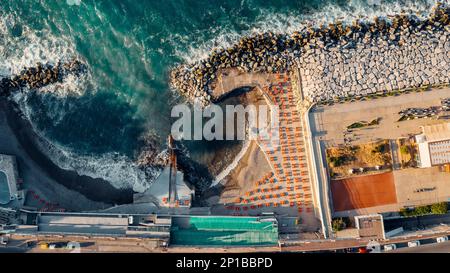 Vista panoramica sulla spiaggia di Genova in una bella giornata estiva, Liguria, Italia. Foto Stock