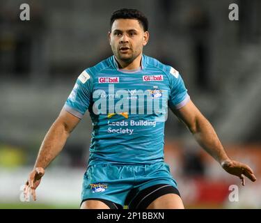 Rhyse Martin #12 di Leeds Rhinos durante la partita del Betfred Super League Round 3 St Helens vs Leeds Rhinos al Totally Wicked Stadium, St Helens, Regno Unito, 3rd marzo 2023 (Foto di Craig Thomas/News Images) Foto Stock