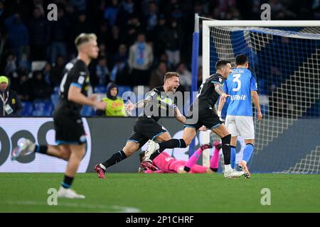 Napoli, Italia. 03rd Mar, 2023. Matias Vecchio della SS Lazio festeggia dopo aver segnato il primo gol durante la Serie A match tra Napoli e Lazio allo Stadio Diego Armando Maradona, Napoli, Italia, il 3 marzo 2023. Credit: Giuseppe Maffia/Alamy Live News Foto Stock