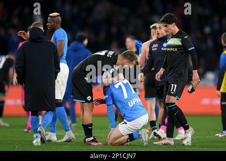 Napoli, Italia. 03rd Mar, 2023. Ciro immobile delle SS Lazio Consoles Ciro immobile delle SS Lazio al termine della Serie Un incontro tra Napoli e Lazio allo Stadio Diego Armando Maradona di Napoli, Italia, il 3 marzo 2023. Credit: Giuseppe Maffia/Alamy Live News Foto Stock