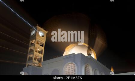 La cupola della moschea con spazio copia per il testo di riempimento, Ramadan e concetto di saluto islamico Foto Stock