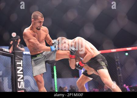 Orlando, Florida, Stati Uniti. 3rd Mar, 2023. ORLANDO, FL - 3 marzo fa Huskic tenta di decolvere Gabriel Braga durante la settimana 6 della PFL Challenger Series il 3 marzo 2023 agli Universal Studios di Orlando, Florida. (Credit Image: © Aaron Litz/PX Imagens via ZUMA Press Wire) SOLO PER USO EDITORIALE! Non per USO commerciale! Foto Stock