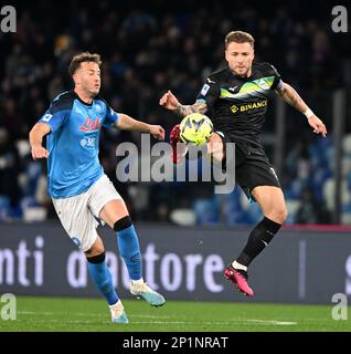 Napoli, Italia. 3rd Mar, 2023. Amir Rrahmani (L) di Napoli con Ciro Immobile del Lazio durante una Serie A partita di calcio tra Napoli e Lazio a Napoli, 3 marzo 2023. Credit: Alberto Lingria/Xinhua/Alamy Live News Foto Stock