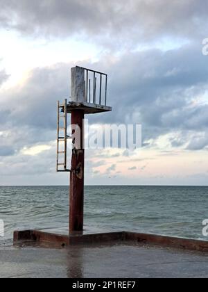 Sisal è una magica città portuale di pescatori messicana sulla costa dello Yucatan, nel Golfo del Messico che offre ai suoi visitatori un'offerta di ecoturismo e relax, Foto Stock