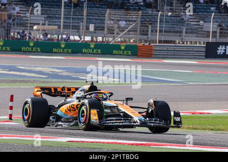 81 Oscar Piastri (AUS) McLaren F1 MCL60 (1) durinFORMULA 1 GULF AIR BAHRAIN GRAND PRIX 2023 Foto Stock