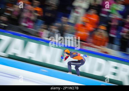 Heerenveen, Paesi Bassi. 3rd Mar, 2023. Femke Kok dei Paesi Bassi gareggia durante la 500m femminile al Campionato Mondiale di velocità ISU di Heerenveen, Paesi Bassi, 3 marzo 2023. Credit: Zheng Huansong/Xinhua/Alamy Live News Foto Stock