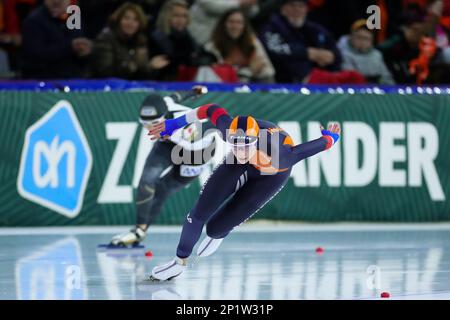 Heerenveen, Paesi Bassi. 3rd Mar, 2023. Femke Kok dei Paesi Bassi gareggia durante la 500m femminile al Campionato Mondiale di velocità ISU di Heerenveen, Paesi Bassi, 3 marzo 2023. Credit: Zheng Huansong/Xinhua/Alamy Live News Foto Stock