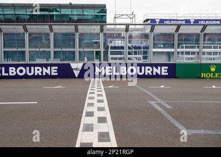 Melbourne, Australia. 04th Mar, 2023. La linea di partenza/arrivo durante la preparazione del Gran Premio d'Australia 2023 sul circuito di Albert Park Grand Prix. Credit: SOPA Images Limited/Alamy Live News Foto Stock