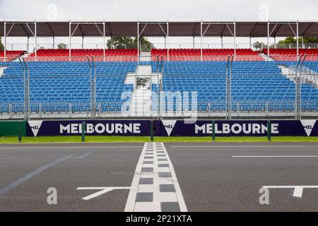 Melbourne, Australia. 04th Mar, 2023. La linea di partenza/arrivo durante la preparazione del Gran Premio d'Australia 2023 sul circuito di Albert Park Grand Prix. (Foto di George Hitchens/SOPA Images/Sipa USA) Credit: Sipa USA/Alamy Live News Foto Stock