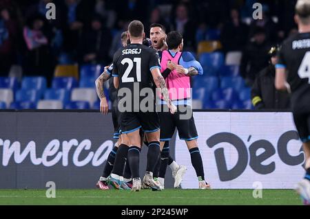 Napoli, Italia. 03rd Mar, 2023. Matias Vecchio della SS Lazio festeggia dopo aver segnato il primo gol durante la Serie A match tra Napoli e Lazio allo Stadio Diego Armando Maradona, Napoli, Italia, il 3 marzo 2023. Credit: Giuseppe Maffia/Alamy Live News Foto Stock