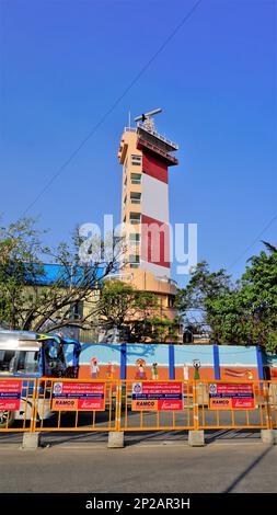 Chennai,Tamilnadu,India-Dicembre 29 2022: Bella vista di Chennai Light House con cielo trasparente sfondo situato a Marina Beach sulla costa orientale Foto Stock