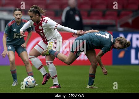 AMSTERDAM - (lr) Chasity Grant of Ajax Women, Maxime Bennibk of Feyenoord V1 durante la partita femminile olandese di Eredivie tra Ajax e Feyenoord alla Johan Cruijff Arena il 4 marzo 2023 ad Amsterdam, Paesi Bassi. ANP JEROEN PUTMANS Foto Stock