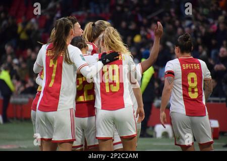 Amsterdam, Paesi Bassi. 04th Mar, 2023. Johan Cruijff Arena Ajax festeggia l'obiettivo (Arne van der ben/SPP) Credit: SPP Sport Press Photo. /Alamy Live News Foto Stock