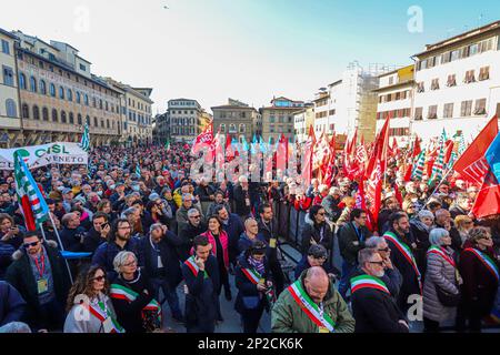 Firenze, . 04th Mar, 2023. Firenze, dimostrazione Antifascista 04/03/2023 Firenze Italia Credit: Agenzia indipendente per le foto/Alamy Live News Foto Stock