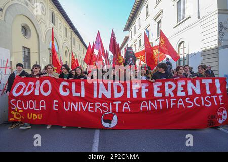 Firenze, . 04th Mar, 2023. Firenze, dimostrazione Antifascista 04/03/2023 Firenze Italia Credit: Agenzia indipendente per le foto/Alamy Live News Foto Stock