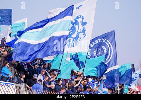 Monza, Italia. 04th Mar, 2023. Tifosi dell'Empoli FC durante l'AC Monza vs Empoli FC, calcio italiano Serie A match in Monza, Italy, March 04 2023 Credit: Independent Photo Agency/Alamy Live News Foto Stock
