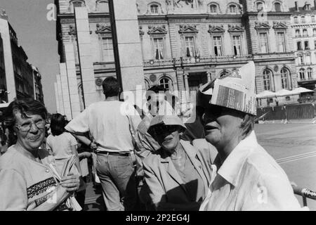 Archivi 90ies: Vertice del G7, preparazione dell'arrivo dei Capi di Stato, Lione, Francia, 1996 Foto Stock