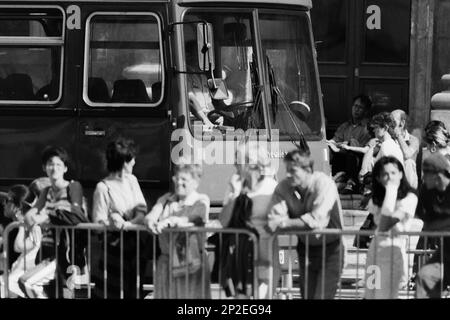 Archivi 90ies: Vertice del G7, preparazione dell'arrivo dei Capi di Stato, Lione, Francia, 1996 Foto Stock