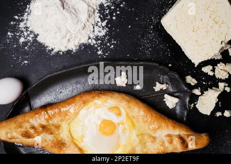 cucina georgiana pronta khachapuri Foto Stock