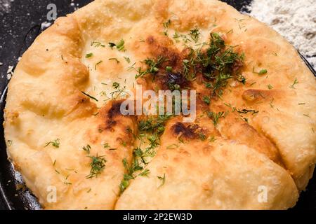 cucina georgiana pronta khachapuri Foto Stock
