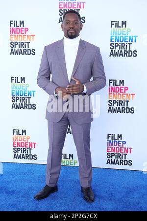 Los Angeles, Stati Uniti. 04th Mar, 2023. AML Ameen arriva al Film Independent Spirit Awards 2023 il 04 marzo 2023 a Santa Monica, CA, USA (Photo by Sthanlee B. Mirador/Sipa USA) Credit: Sipa USA/Alamy Live News Foto Stock