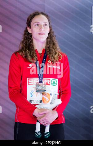 Il belga Noor Vidts è stato raffigurato sulla cerimonia del podio della gara di pentathlon femminile alla 37th edizione dei Campionati europei di atletica indoor, a Istanbul, in Turchia, sabato 04 marzo 2023. I campionati si svolgono dal 2 al 5 marzo. FOTO DI BELGA JASPER JACOBS Foto Stock